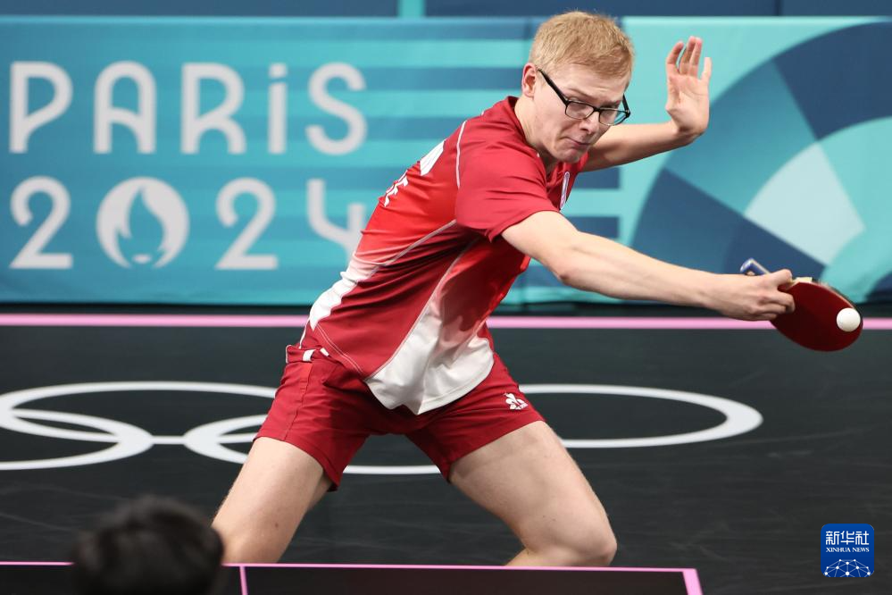 某位游泳健 某位游泳健