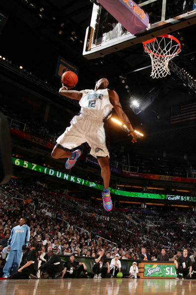 他在肋部接 他在肋部接